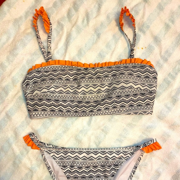 Cupshe bathing suit - Picture 1 of 2